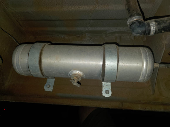 Built in ARB Compressor & Air Kit