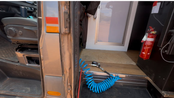 Built in ARB Compressor & Air Kit